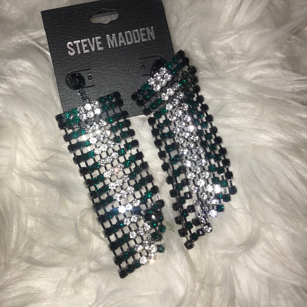 Steve Madden Rhinestone sparkle Dangle earrings